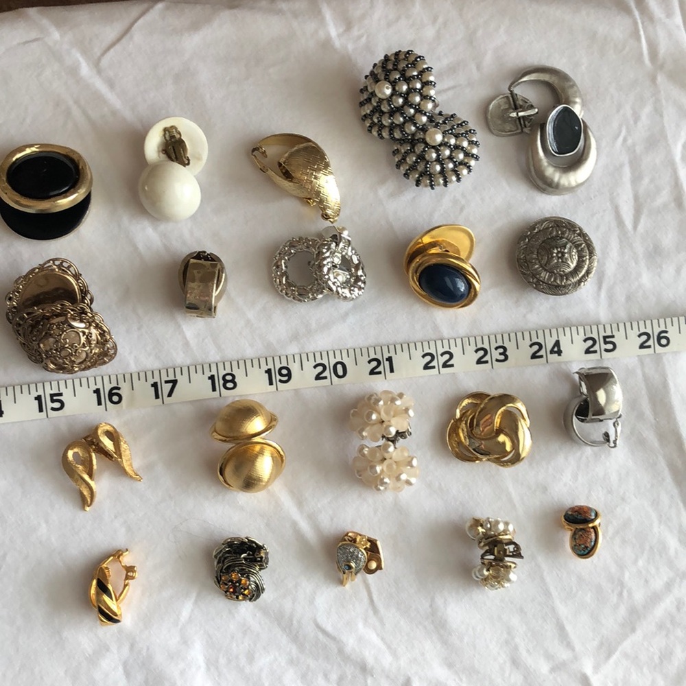 Vintage Earrings Lot of 20